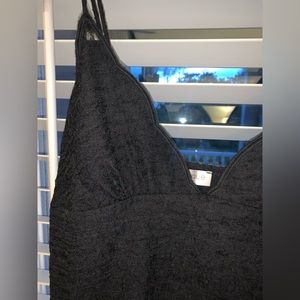 Cute Vestique black scalloped tank top